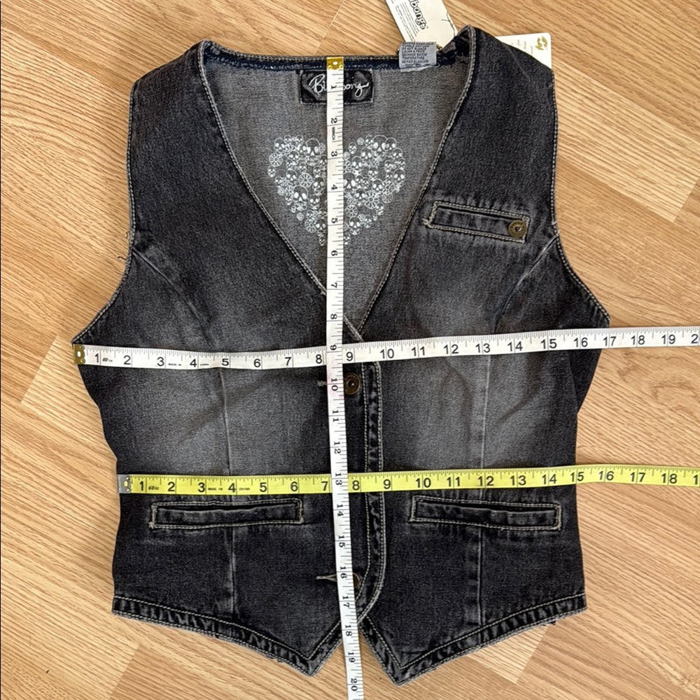 Billabong NWT Faded Black Denim Vest Skull Heart Graphic Y2K Layering - Picture 5 of 6